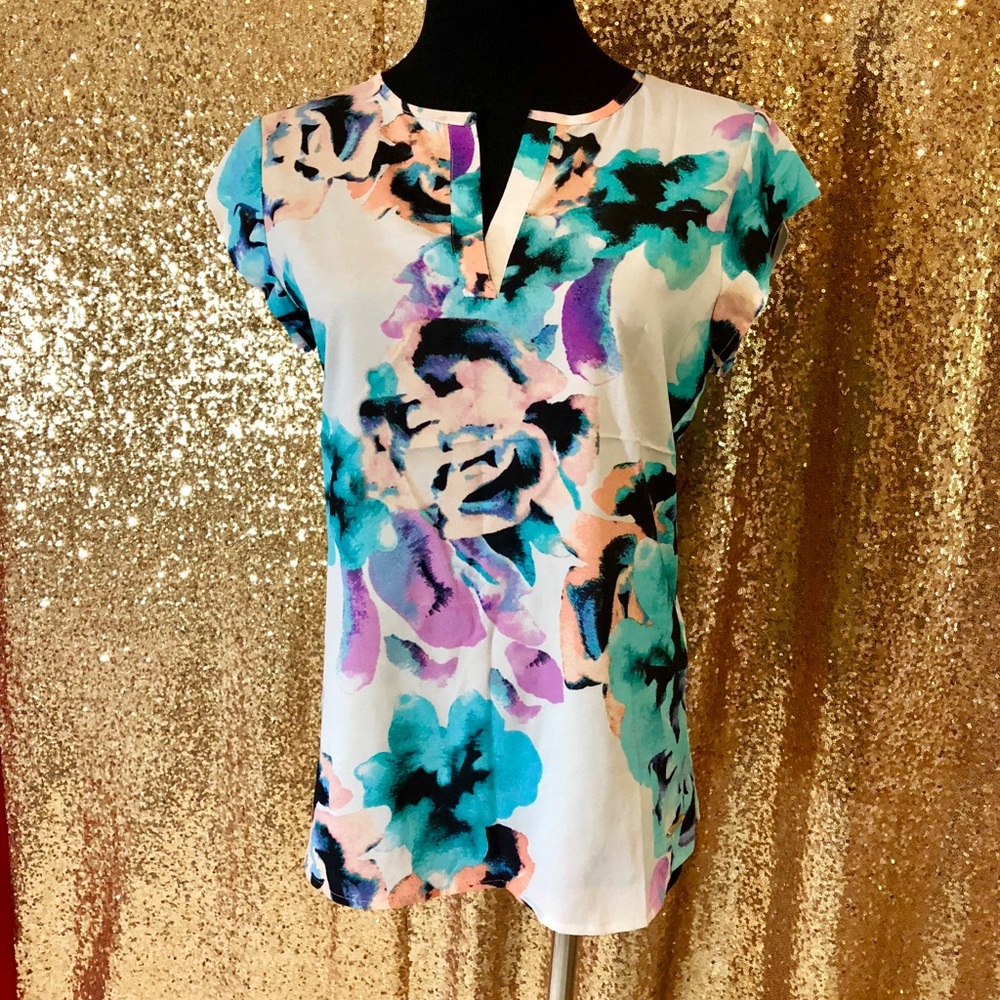 Short sleeve floral print blouse